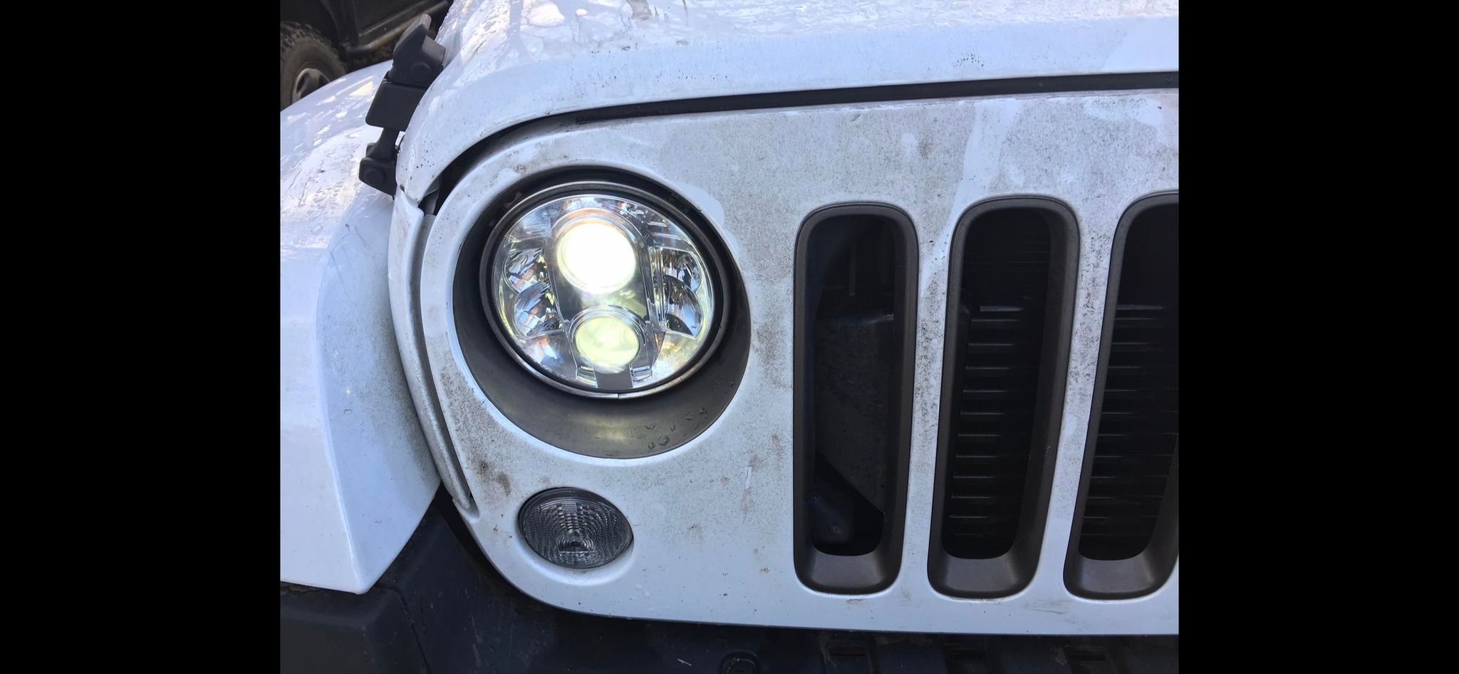 TF710 TERRAFIRMA 7" LED HEADLIGHT (PAIR) RHD & E-MARKED-DOT APPROVED